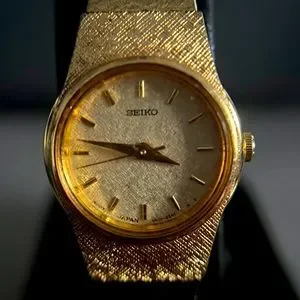 Seiko | Accessories | Seiko Vintage Ladies Gold Tone  display picture 3